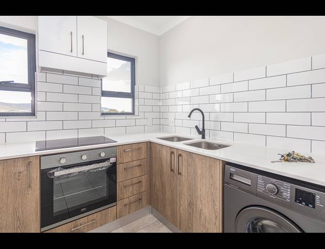 3 BEDROOM SECTIONAL TITLE FOR SALE IN SANDOWN
